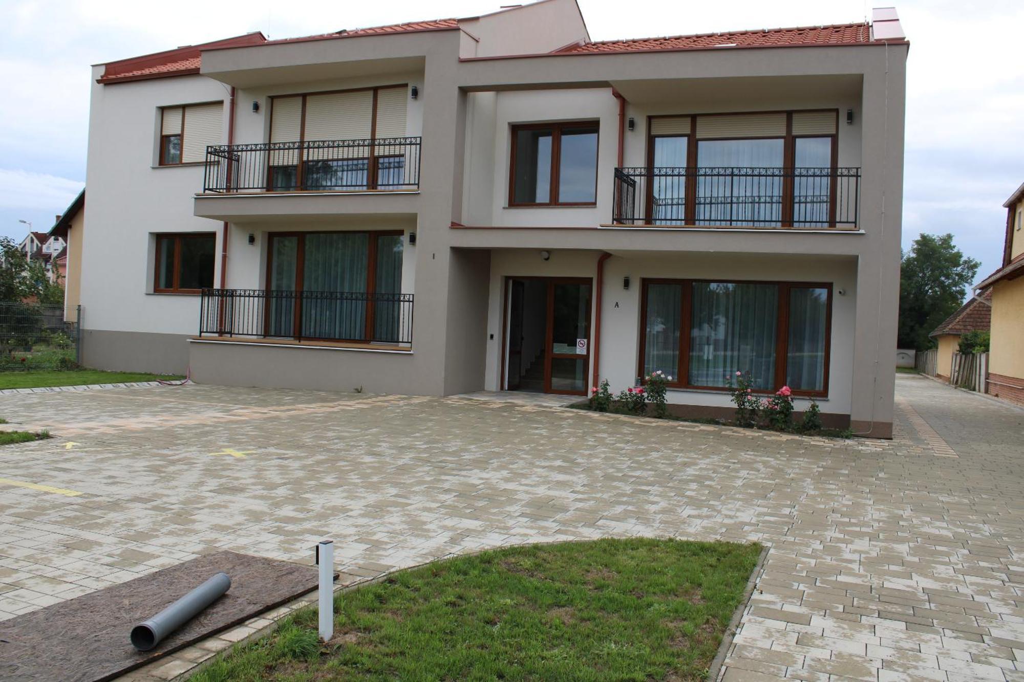 Mara Apartman Buek Экстерьер фото