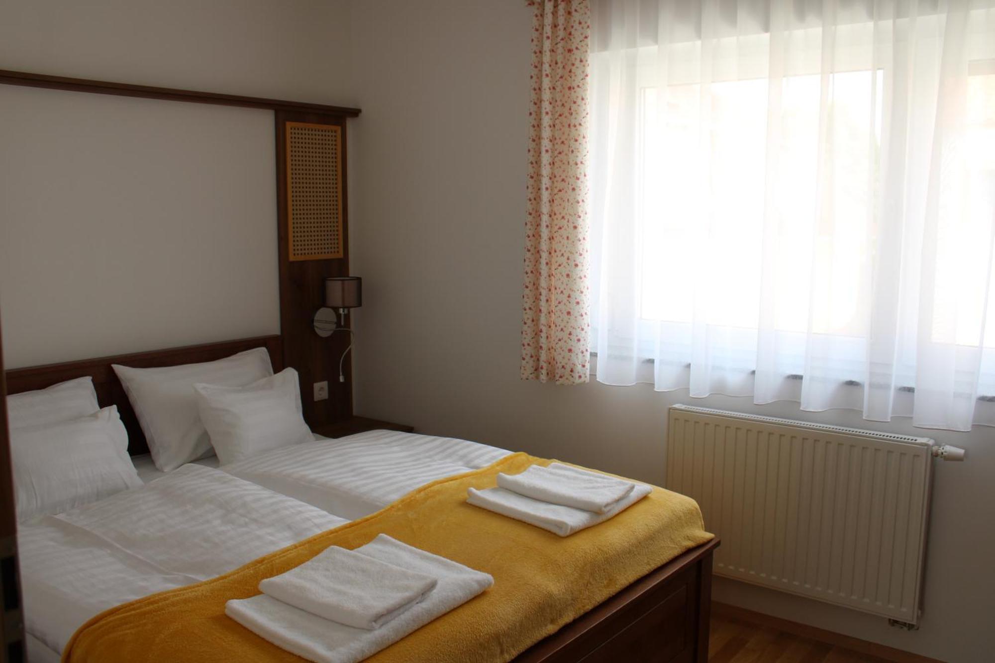 Mara Apartman Buek Экстерьер фото